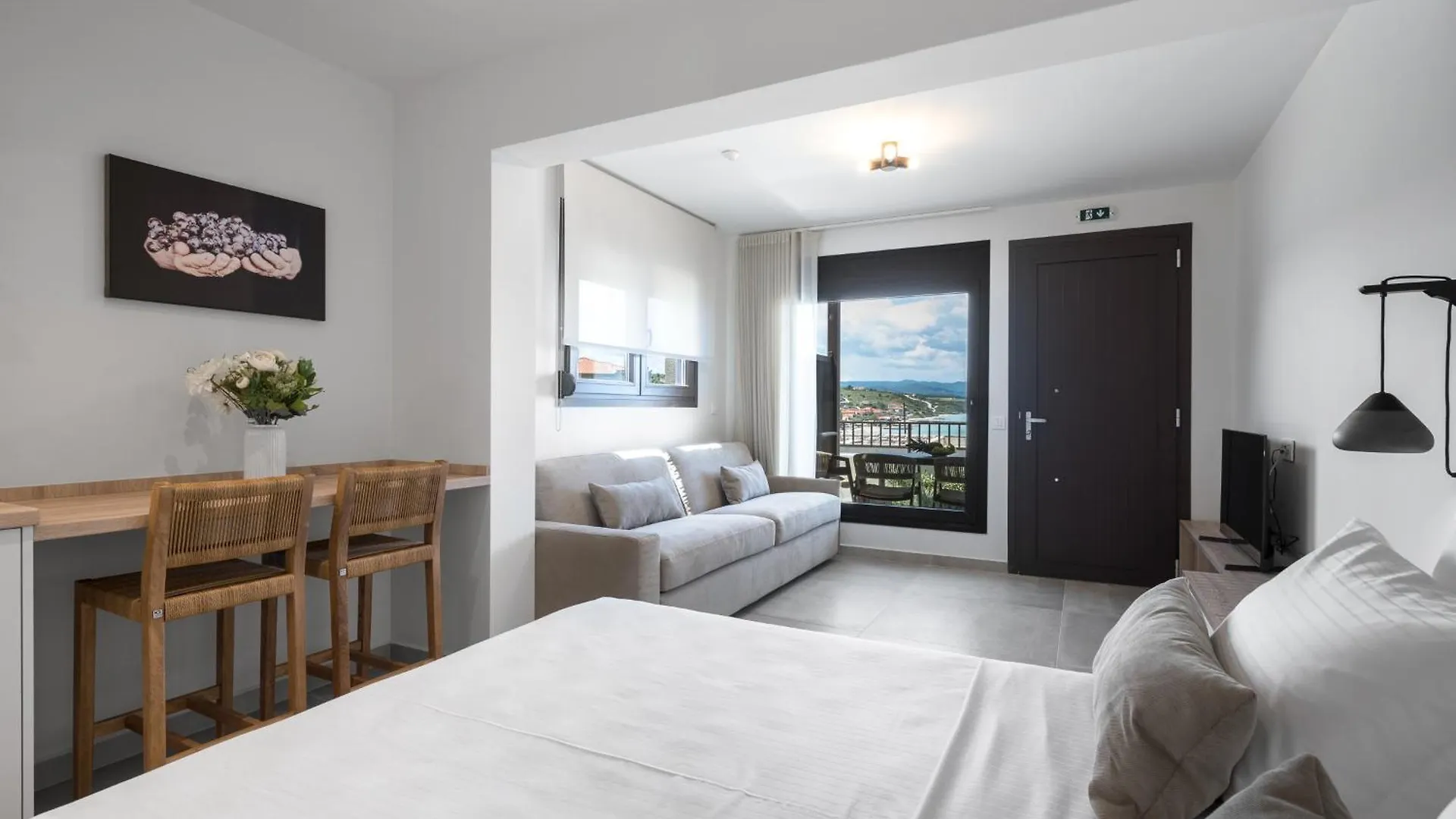 Hotel de apartamente Blue Whisper Luxury Living Suites Nea Roda