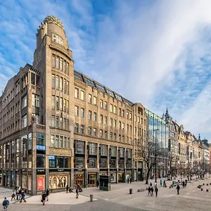 Crown Palace By Adrez Aparthotel Prague
