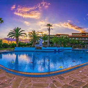 4* Otel And