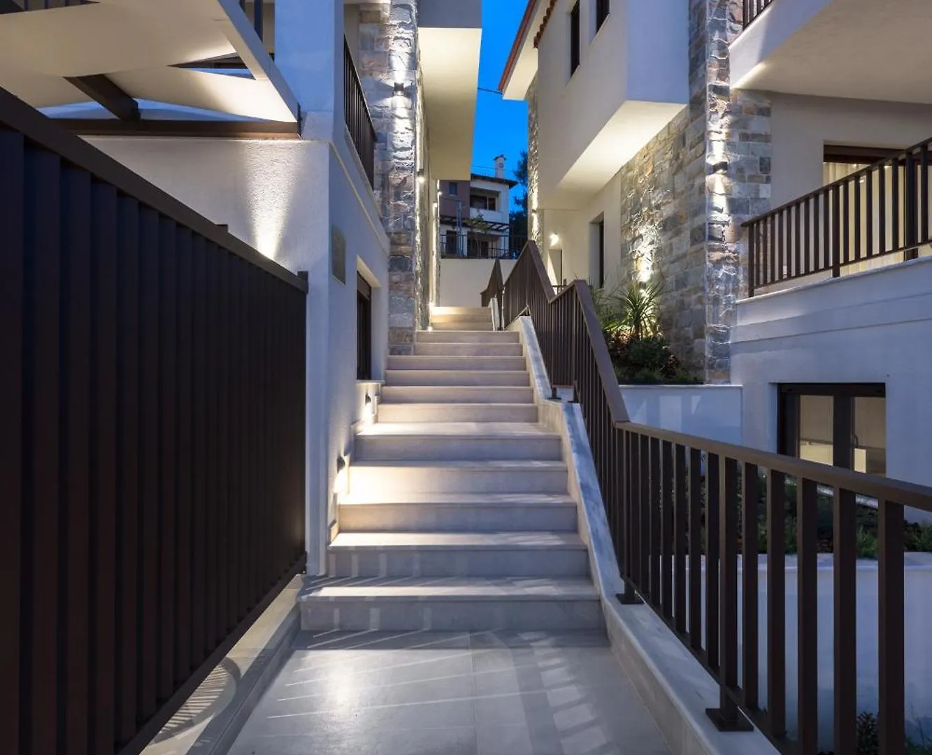 Aparthotel Blue Whisper Luxury Living Suites Nea Roda