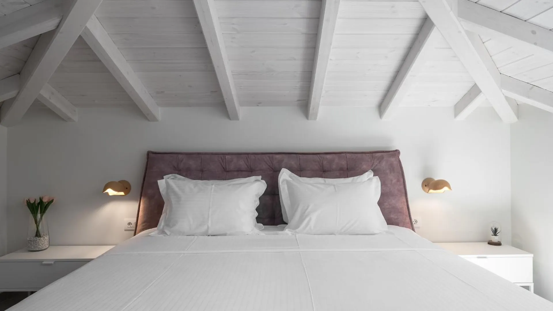Blue Whisper Luxury Living Suites Nea Roda 0*,  Greece